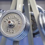 5/3/1 vs StrongLifts 5x5: kluczowe różnice i jak wybrać mądrze