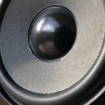 Dom, który gra sam: automatyzacja audio w wielu strefach krok po kroku