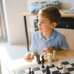 Sezon na naukę: Letnie kontra zimowe programy edukacyjne — porównanie, które ułatwi decyzję